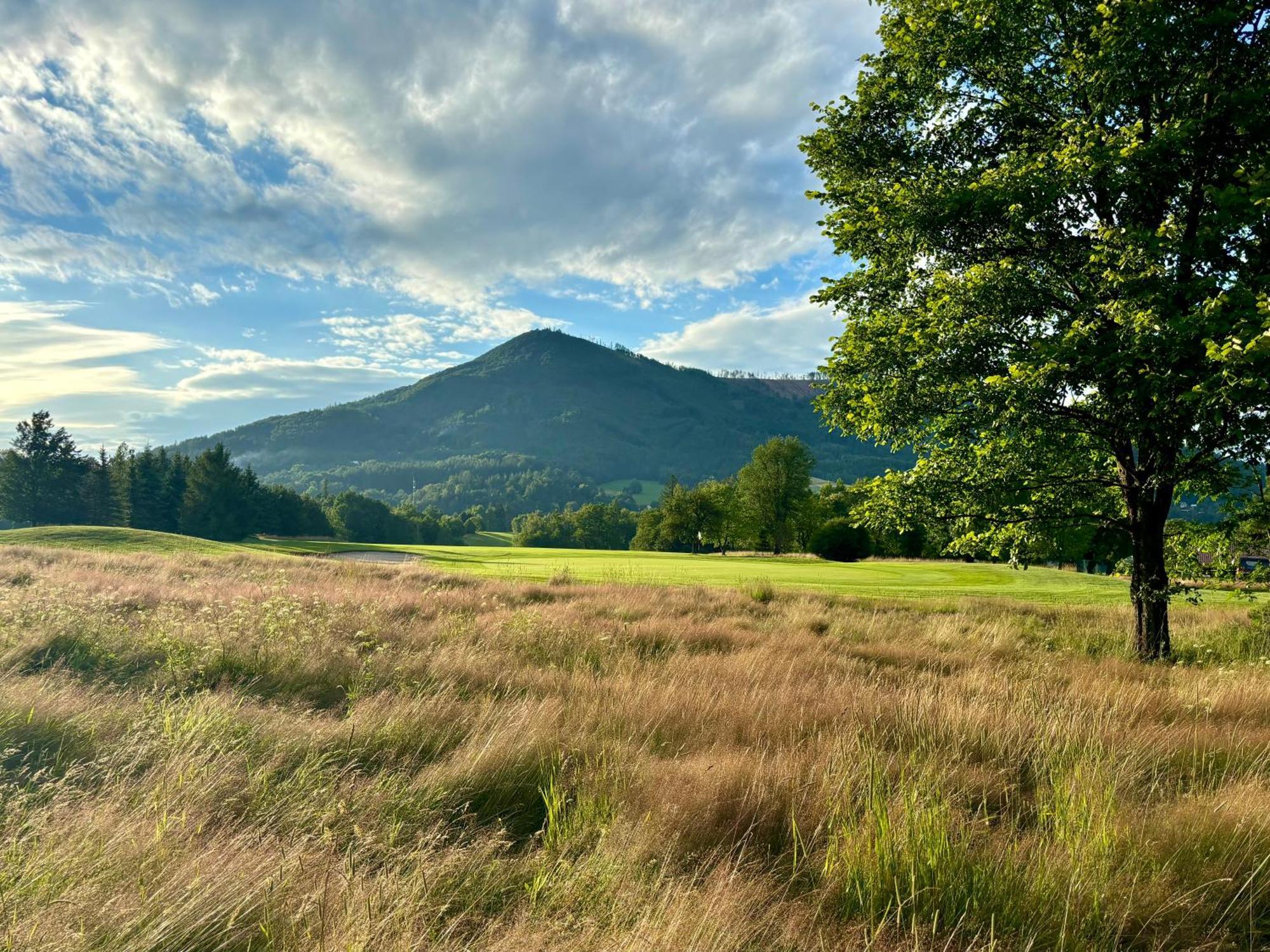 Teehouse Golf Apartment Čeladná Bagian luar foto
